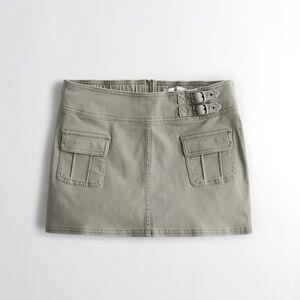 Hollister Low-Rise Cargo Mini Skirt XS